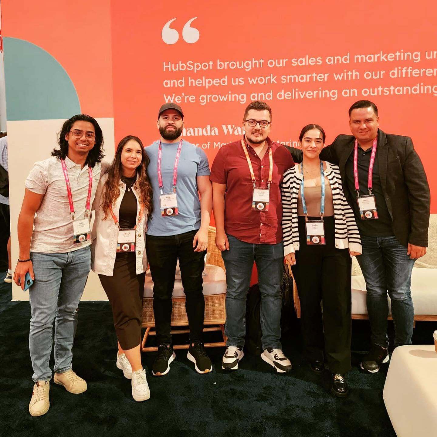Equipo Dinterweb en eventos y capacitaciones de HubSpot